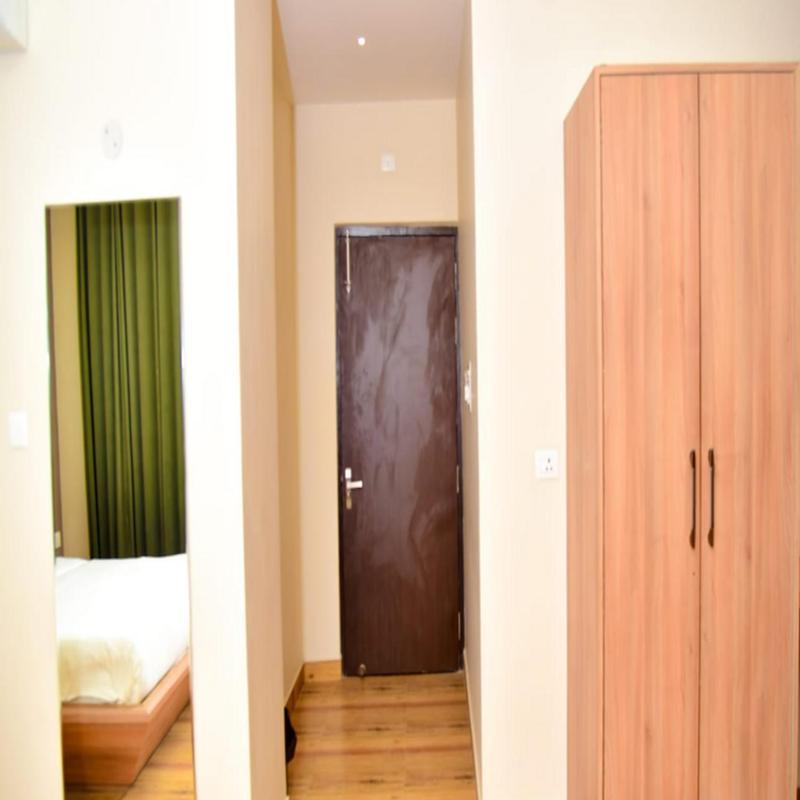Hotel Olive Crown ลัคเนา ภายนอก รูปภาพ